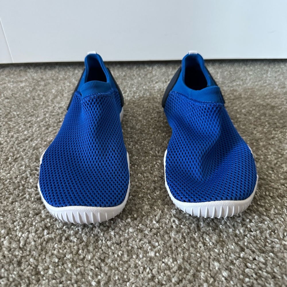 NEW Nike Aqua Sock 360 (GS) – Blue/Black/White – Youth Size 2Y Water Shoes